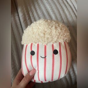 Squishmallow rare Arnel the popcorn